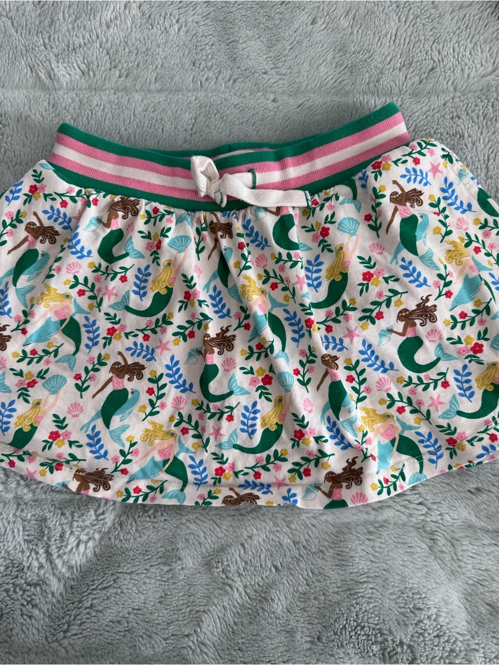 Mini Boden White Skort with Green Mermaid Print and Pink Trim